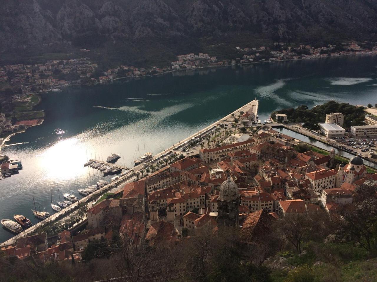 Апартаменти Chic & Stylish With Seaview-Terrace - Kotor Indah Екстер'єр фото