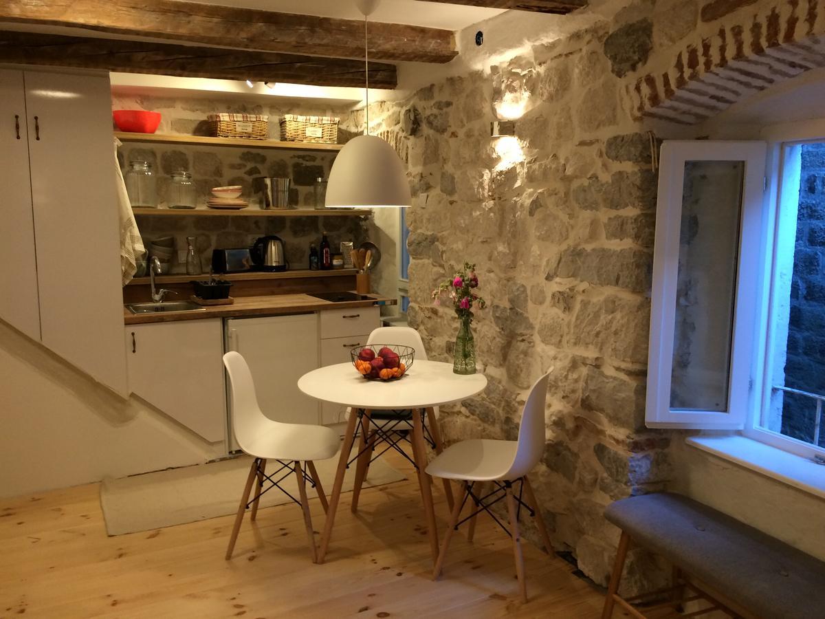 Апартаменти Chic & Stylish With Seaview-Terrace - Kotor Indah Екстер'єр фото
